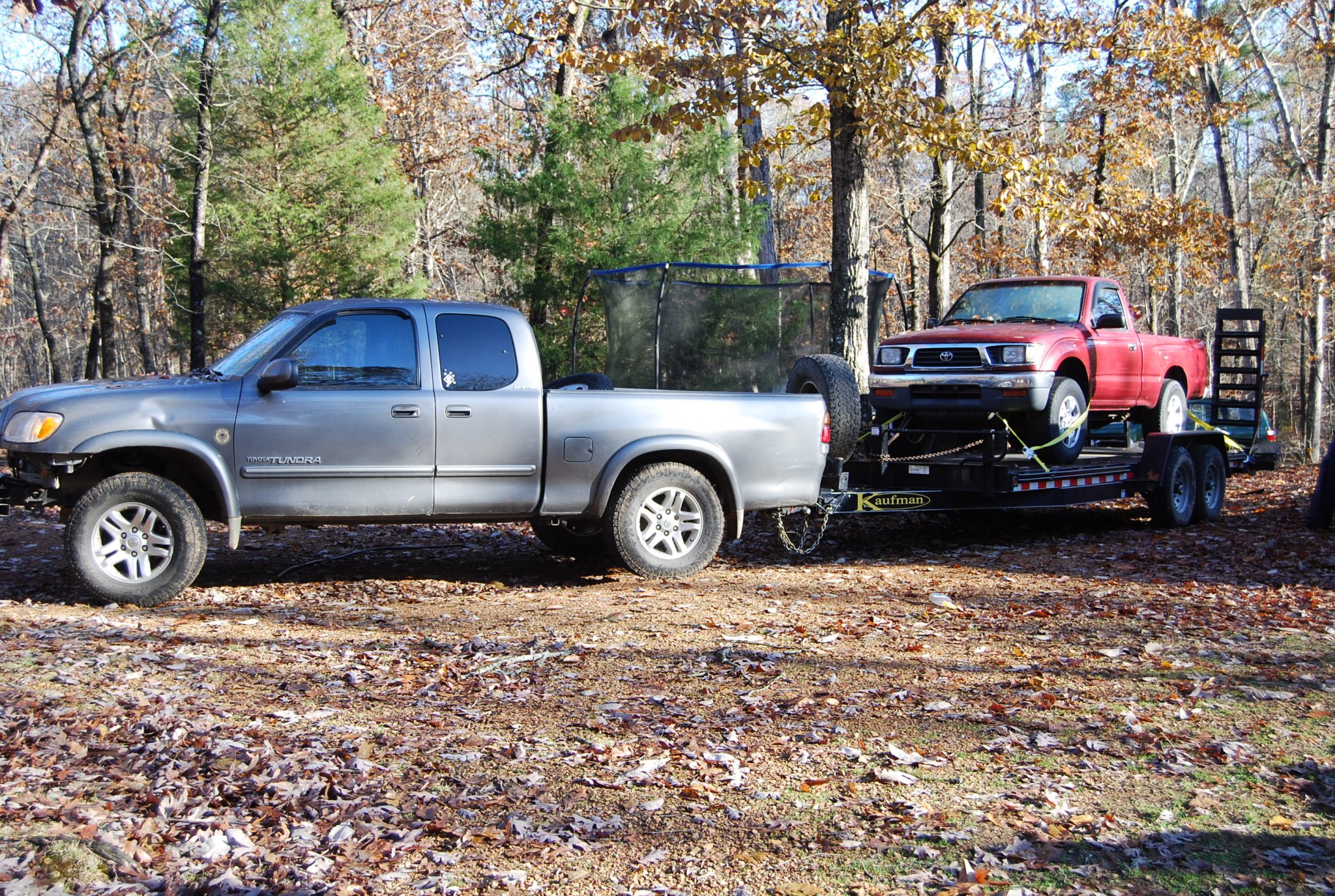 Truck pulling Truck.JPG