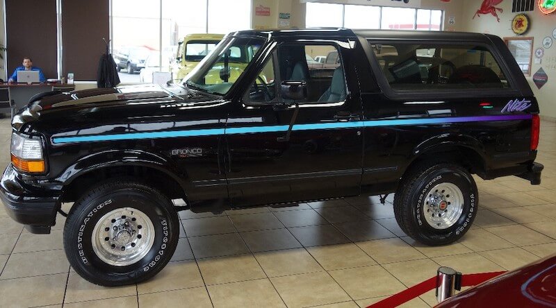 1992-ford-bronco-nite-side.jpg