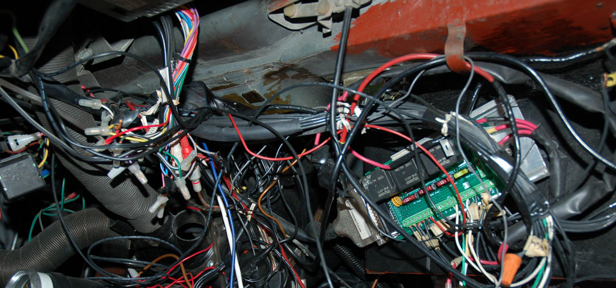 underdash_wiring_mess.jpg